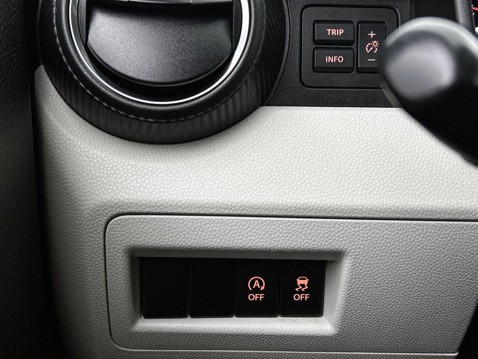 Suzuki-Ignis-image-17