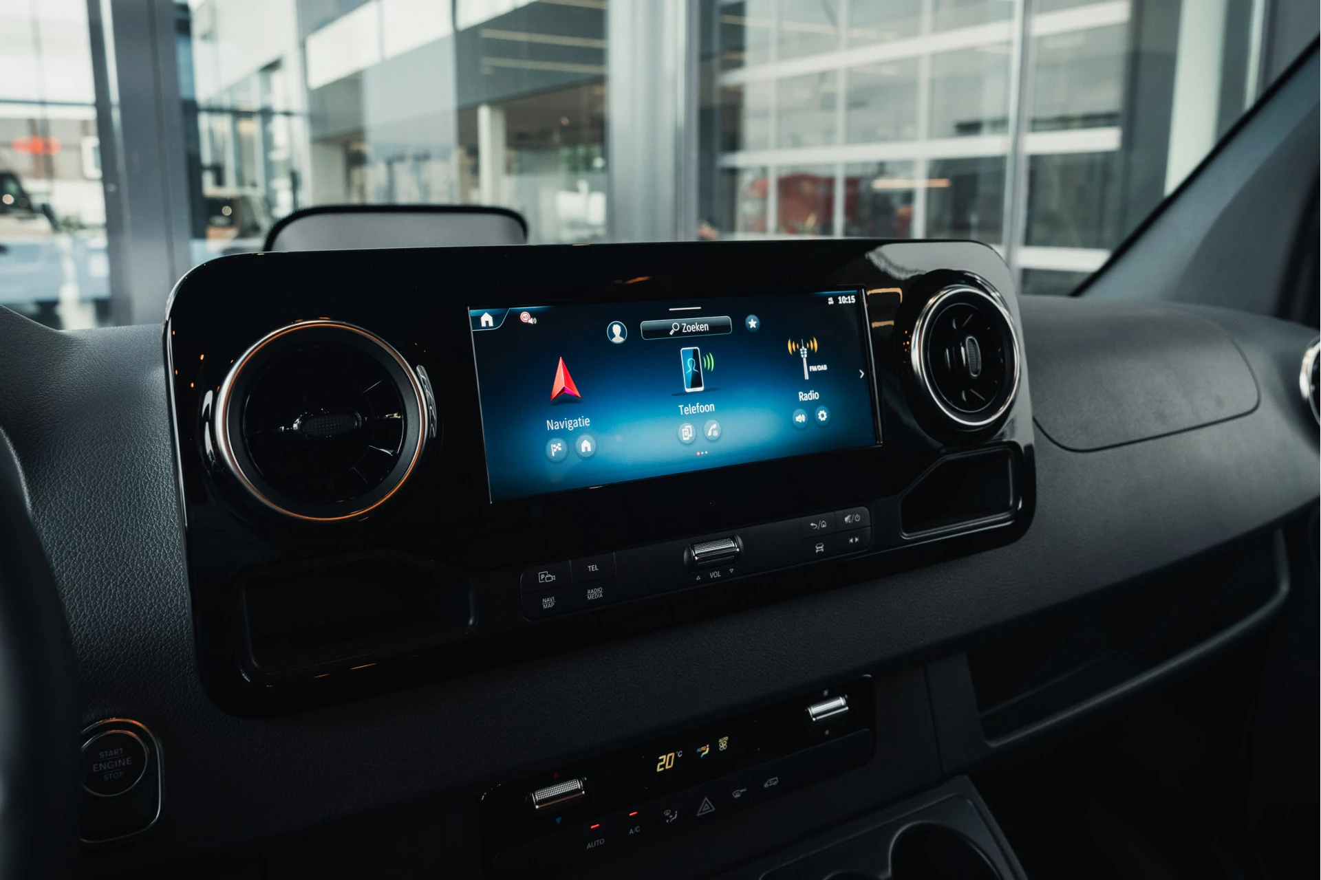 Mercedes-Benz-Sprinter-image-68