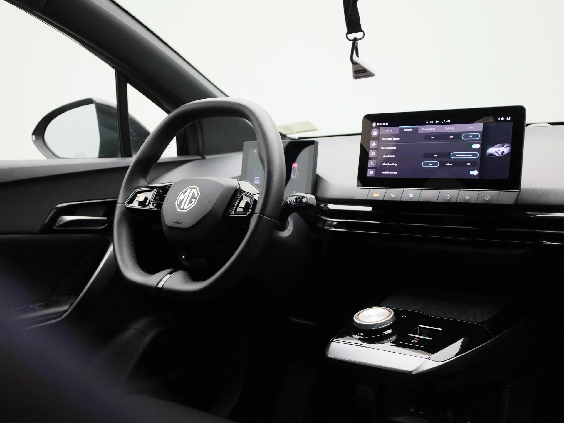 MG-MG4 EV-image-32