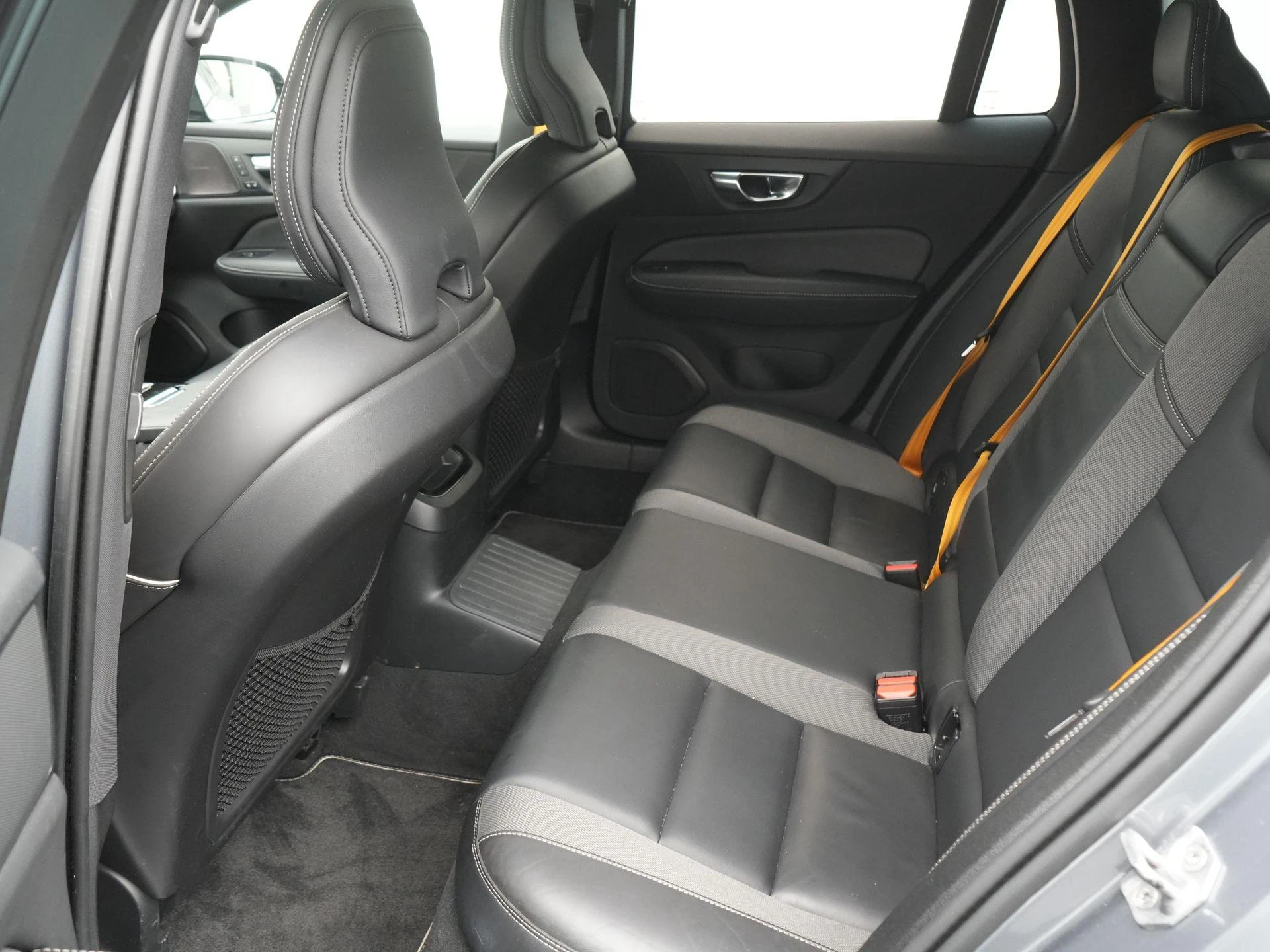 Volvo-V60-image-9
