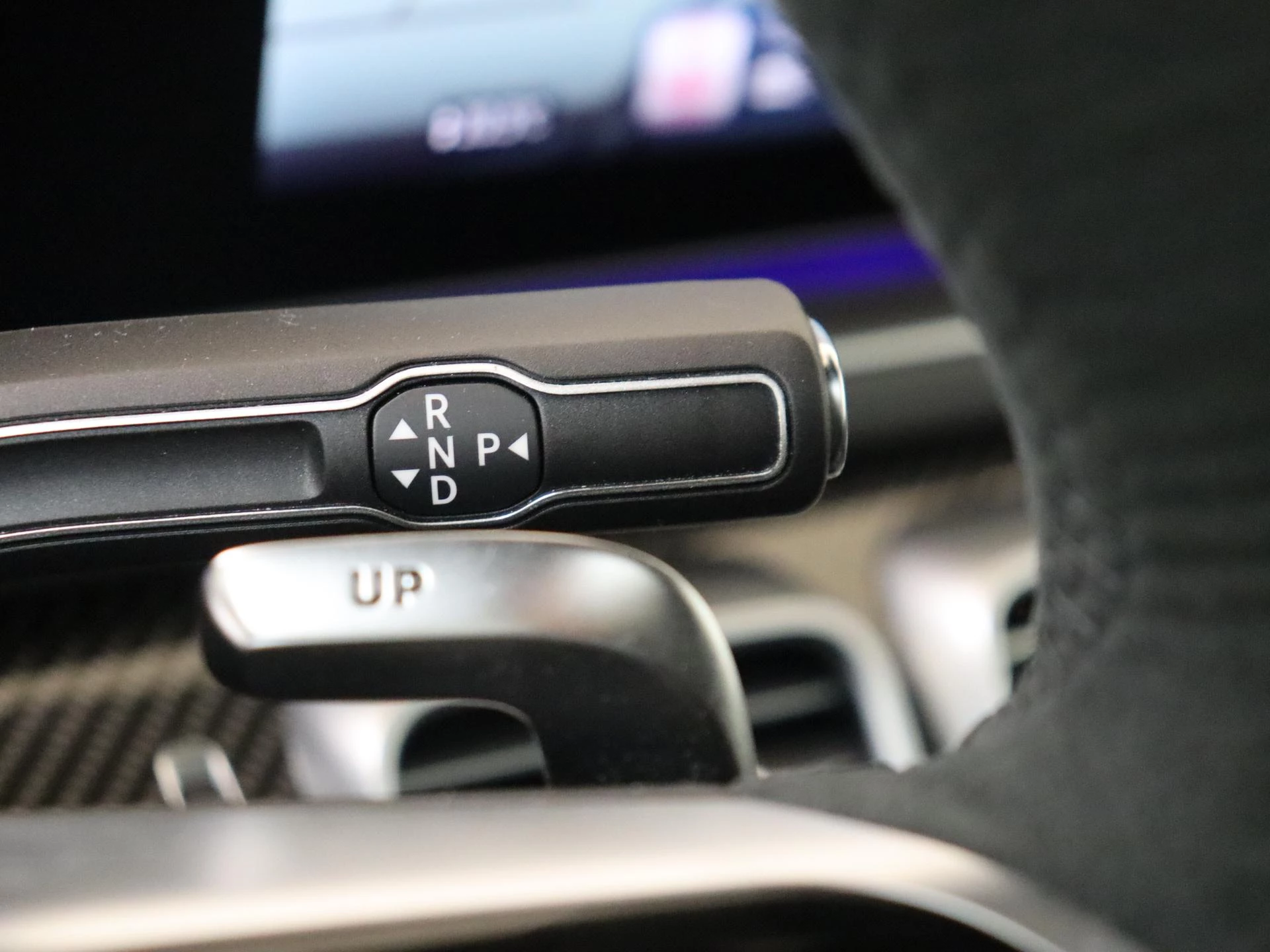 Mercedes-Benz-GLE-image-21