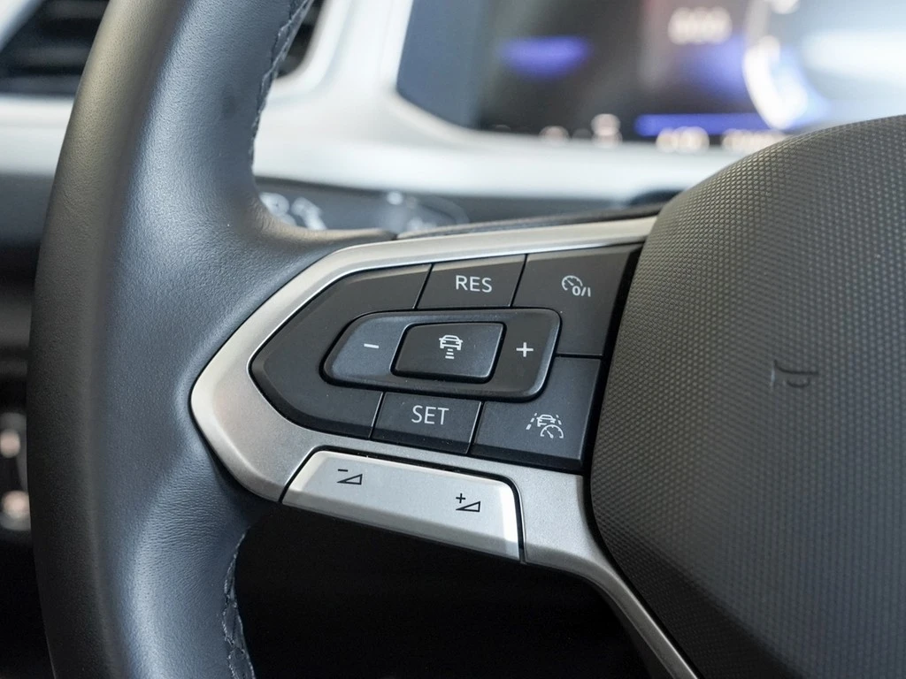 Volkswagen-T-Roc-image-15