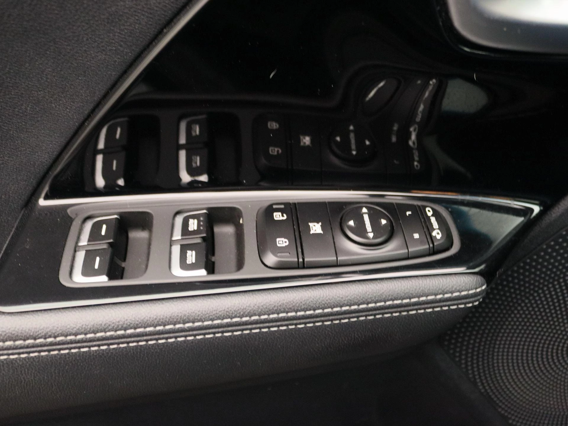 Kia-Niro-image-23