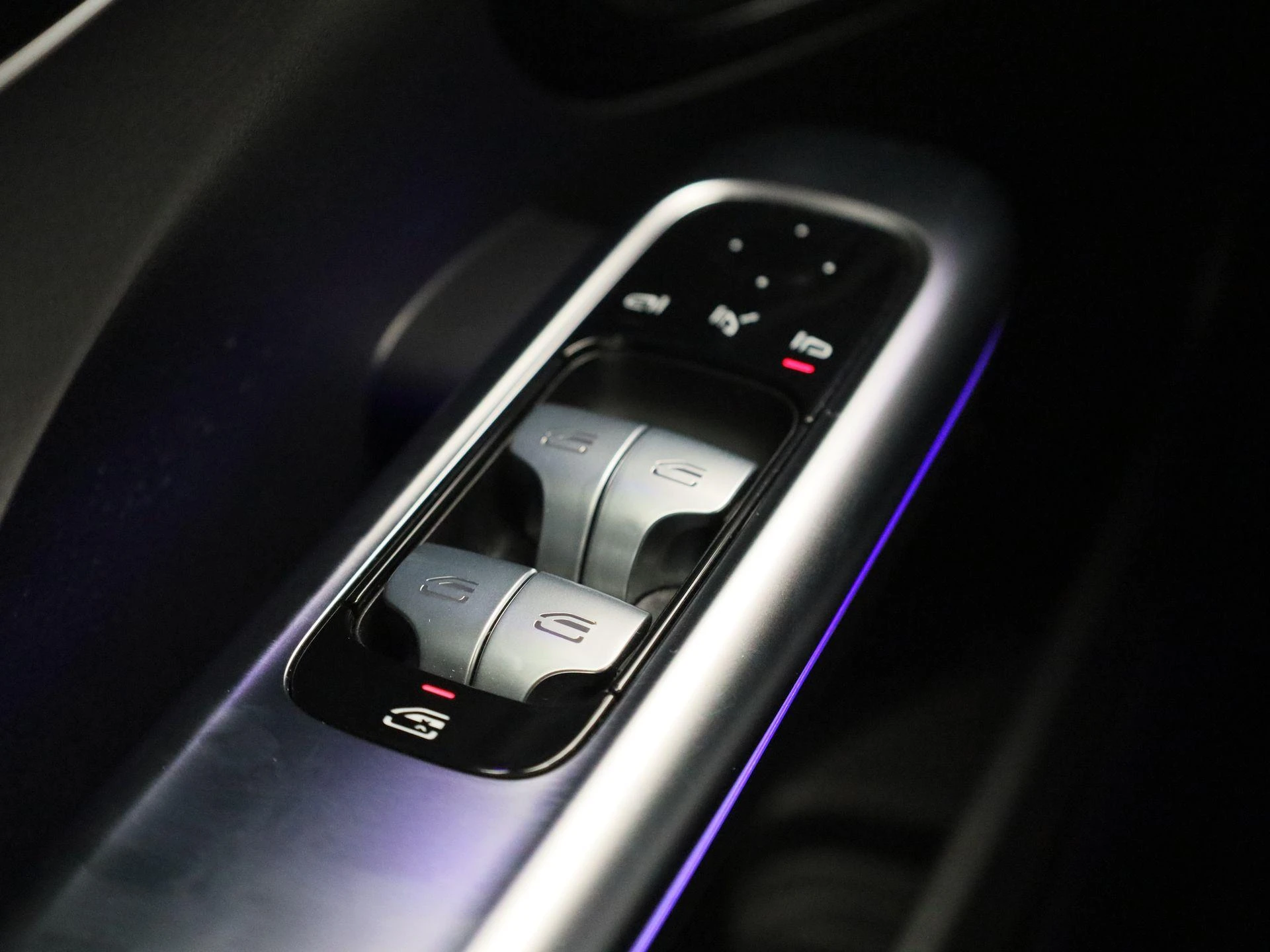 Mercedes-Benz-C-Klasse-image-32
