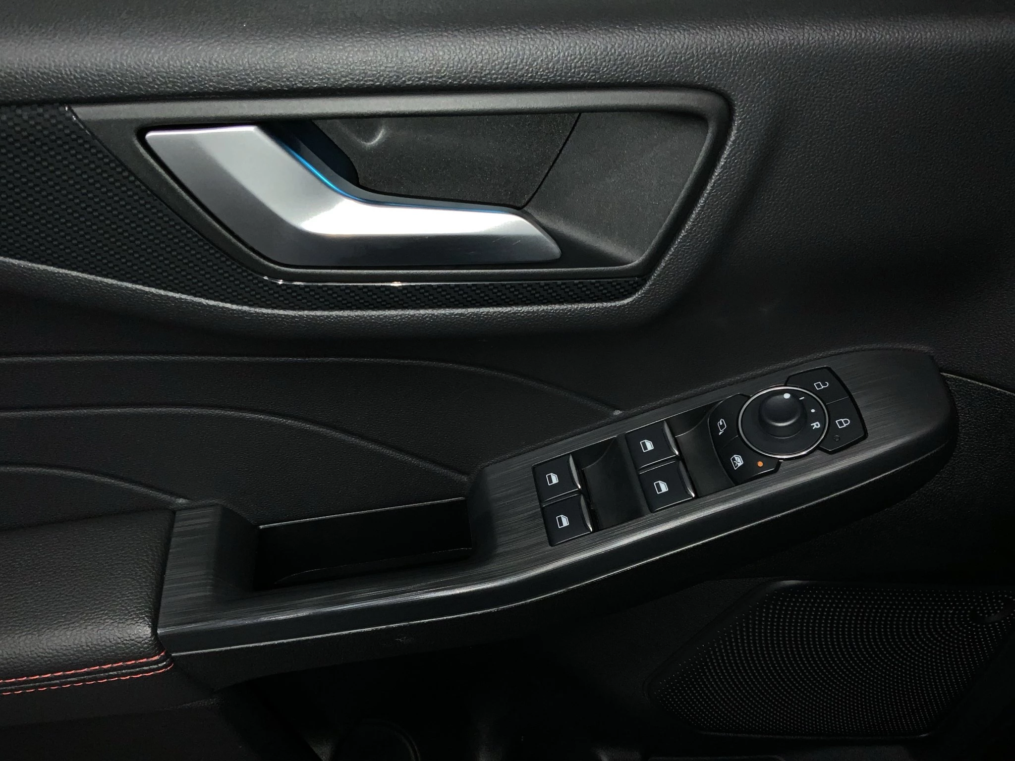 Ford Kuga ST-Line X*PANO*AHK*KAM*ACC*NAVI*SOUND-SYS.