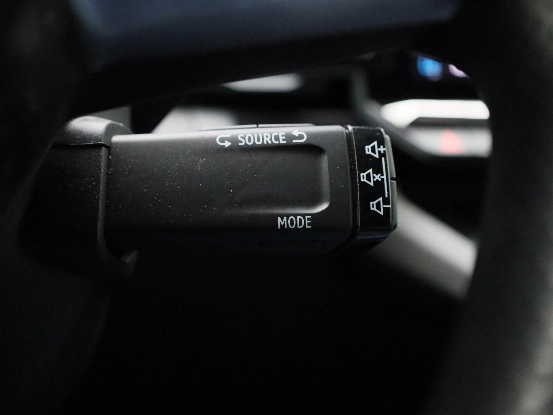 Renault-Megane E-Tech-image-24