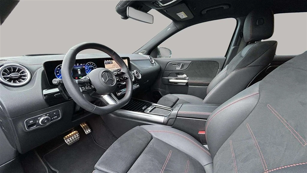 Mercedes-Benz-EQA-image-9