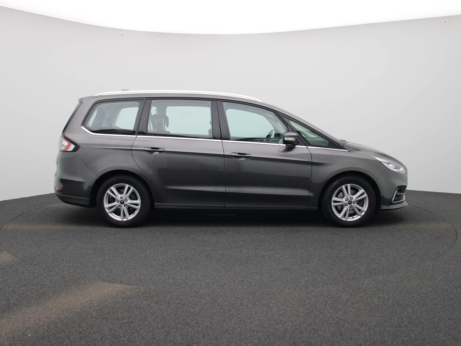 Ford-Galaxy-image-7