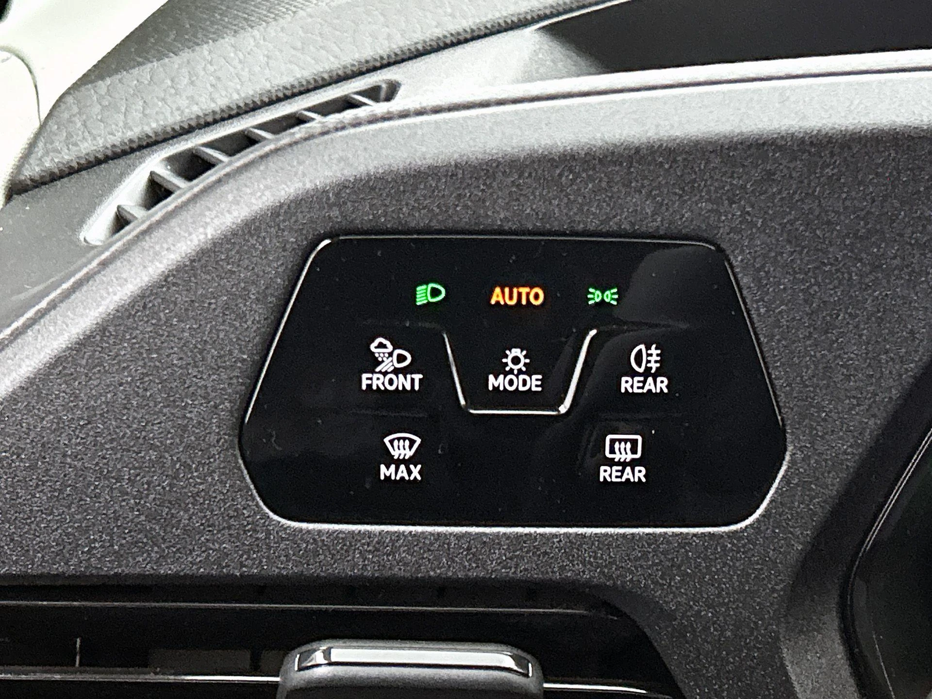 Volkswagen-Caddy-image-17