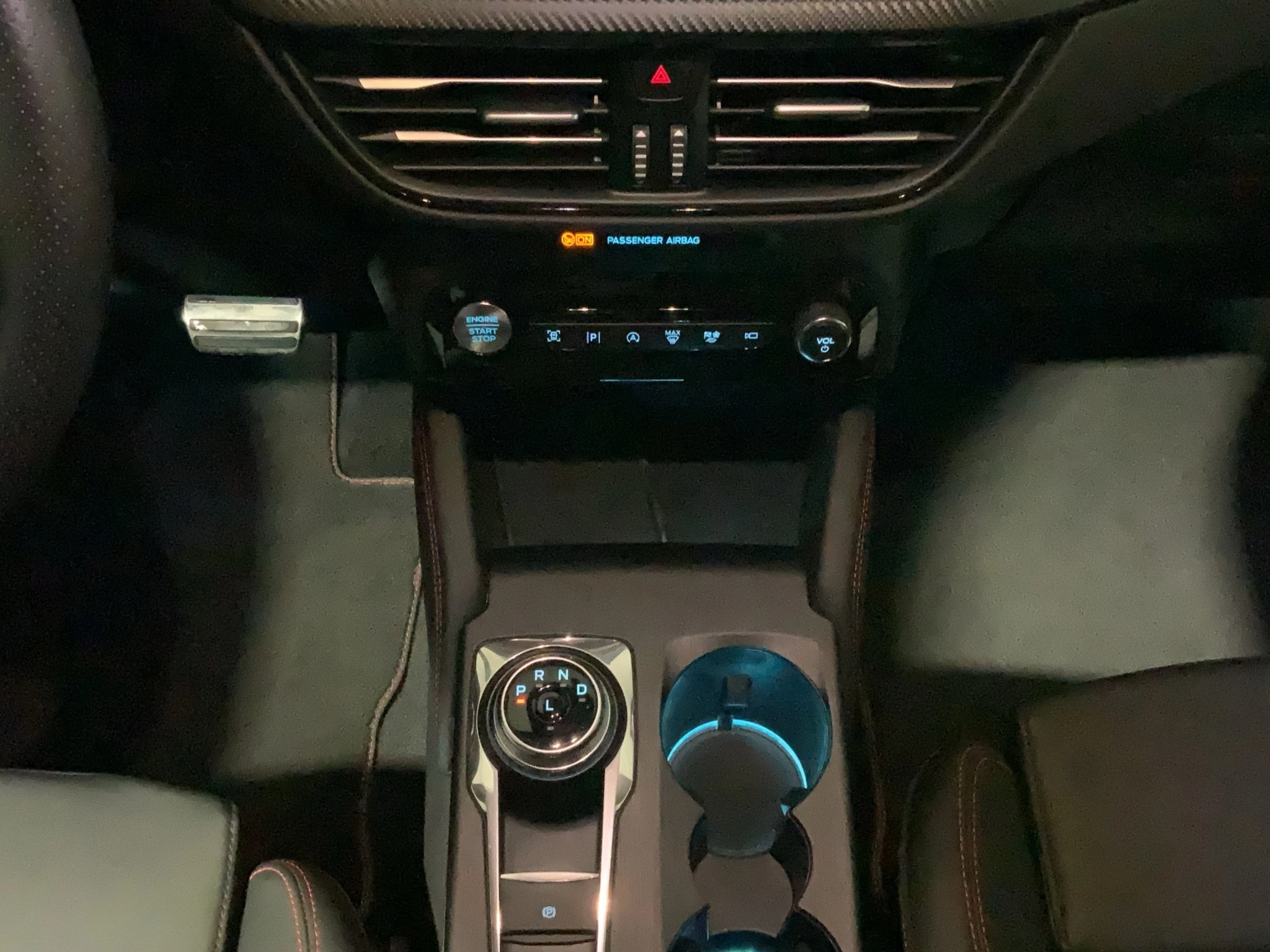 Ford Kuga ST-Line X Aut.*360GRAD*LED-MATRIX*NAVI*GRA*WINTER-PKT.