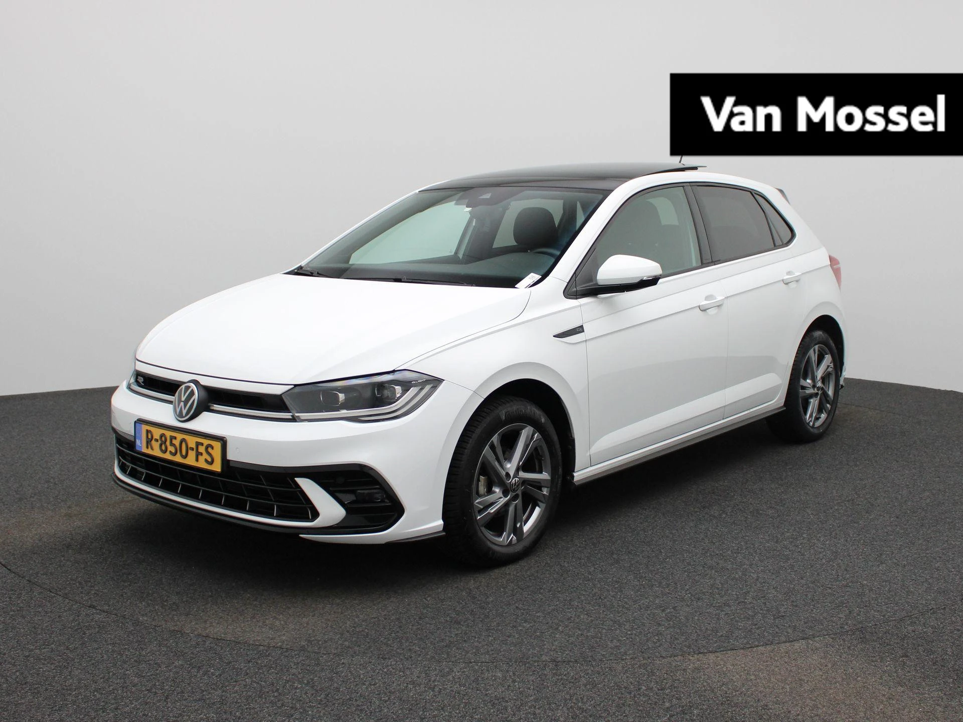 Volkswagen-Polo-image-0