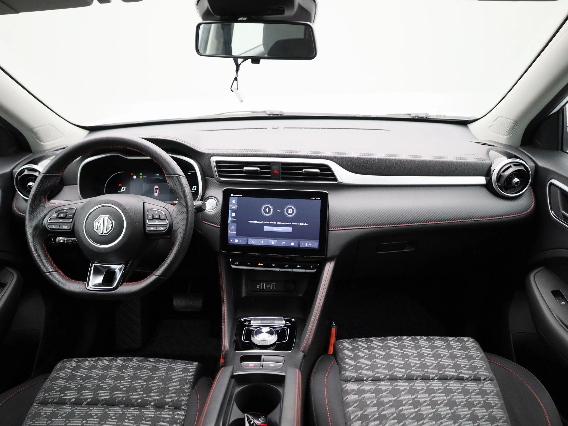 MG ZS EV - 33
