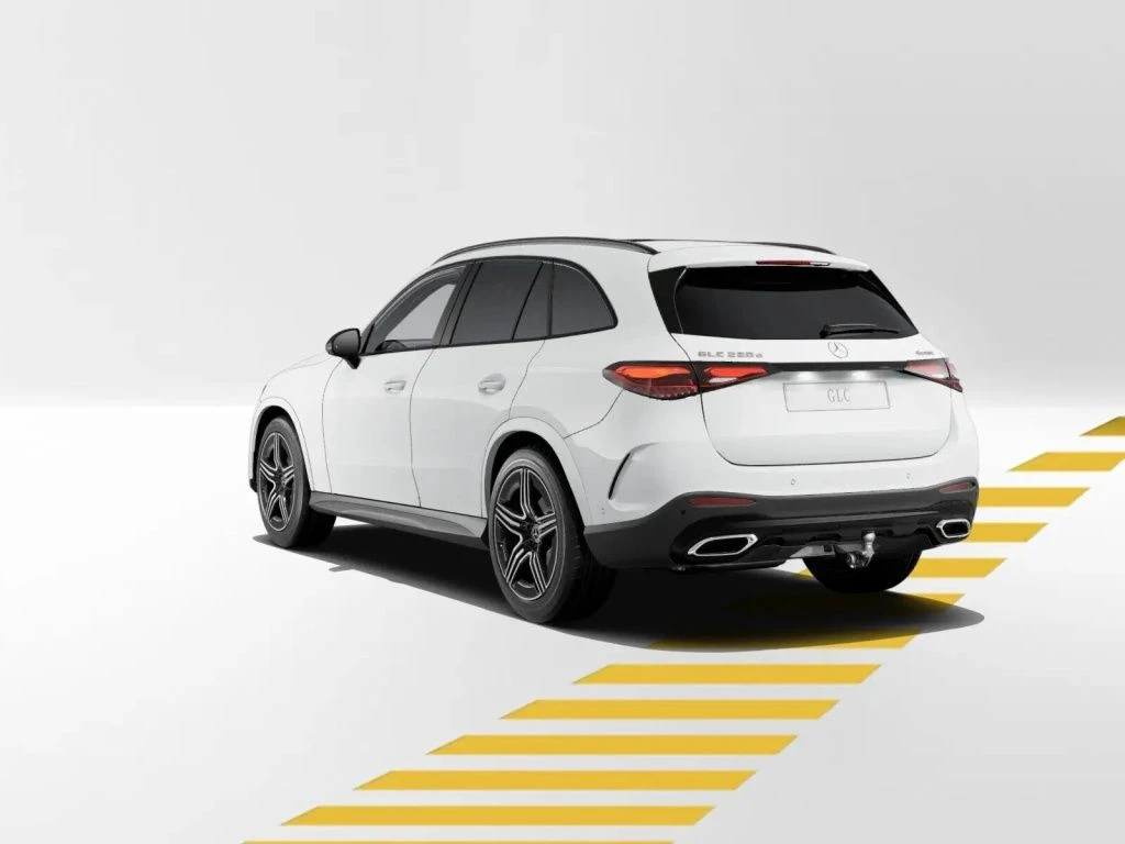 Mercedes-Benz-GLC 220 d-image-4