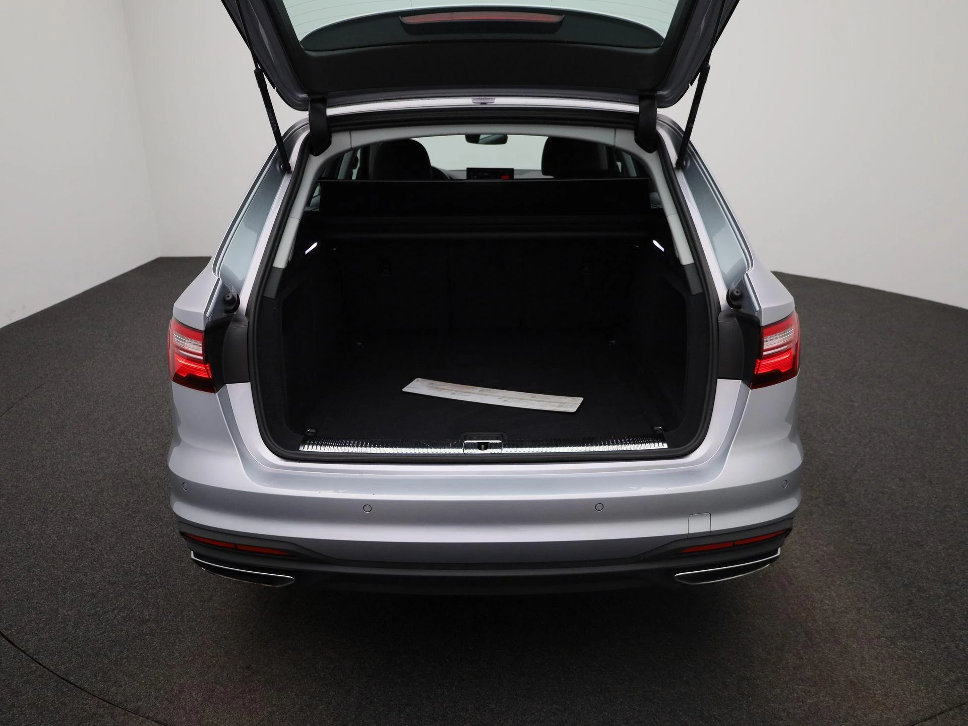 Audi A4 Avant 2.0 30 TDi 100kW S tronic Attraction B.E