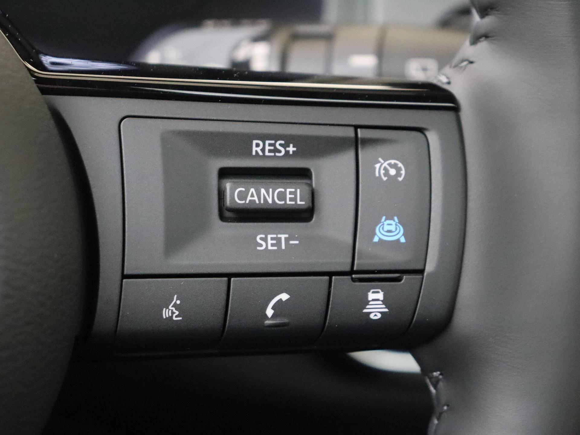 Nissan-QASHQAI-image-13