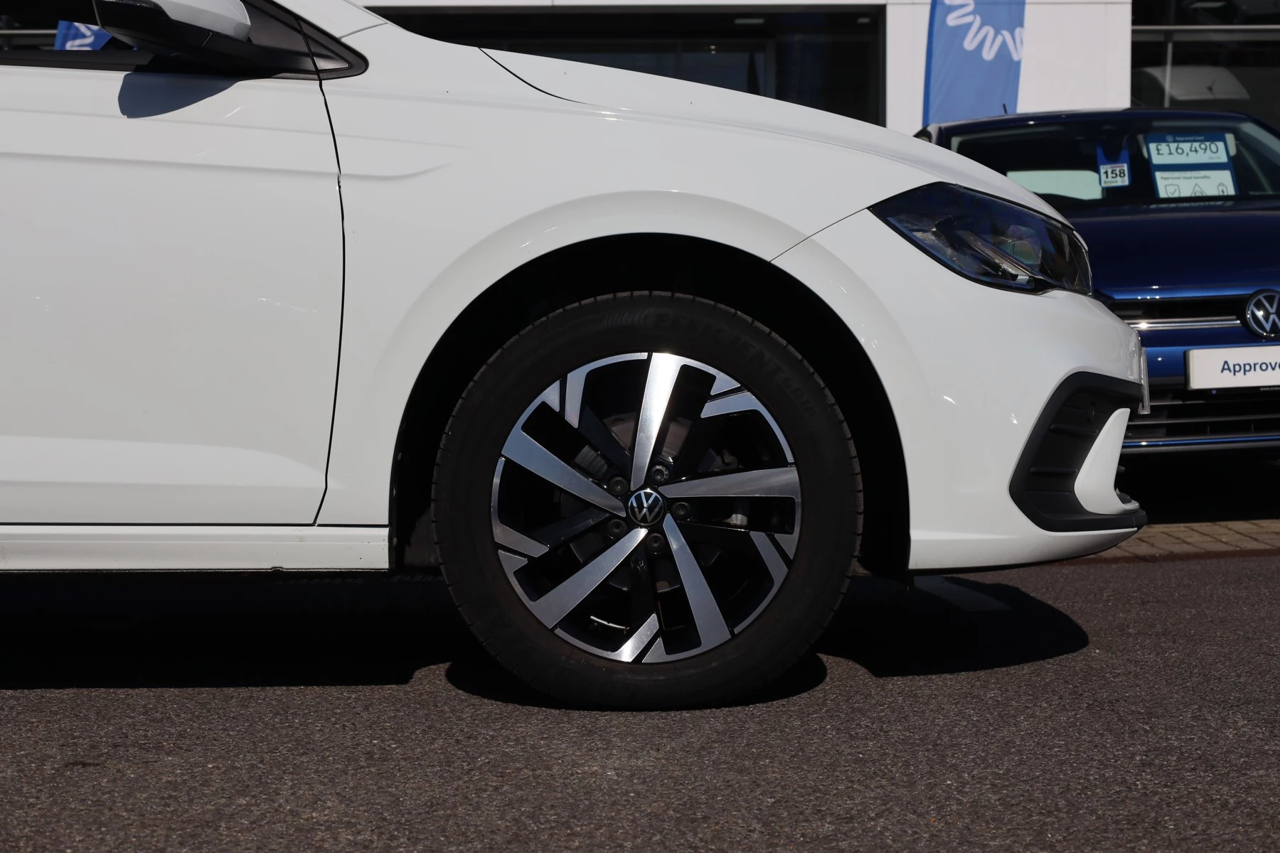 Volkswagen-Polo-image-22