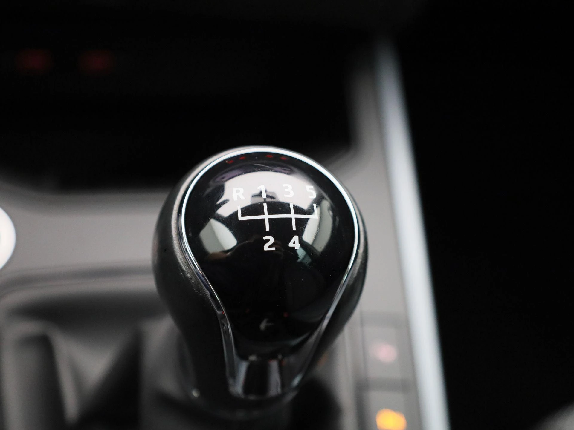 SEAT-Arona-image-24