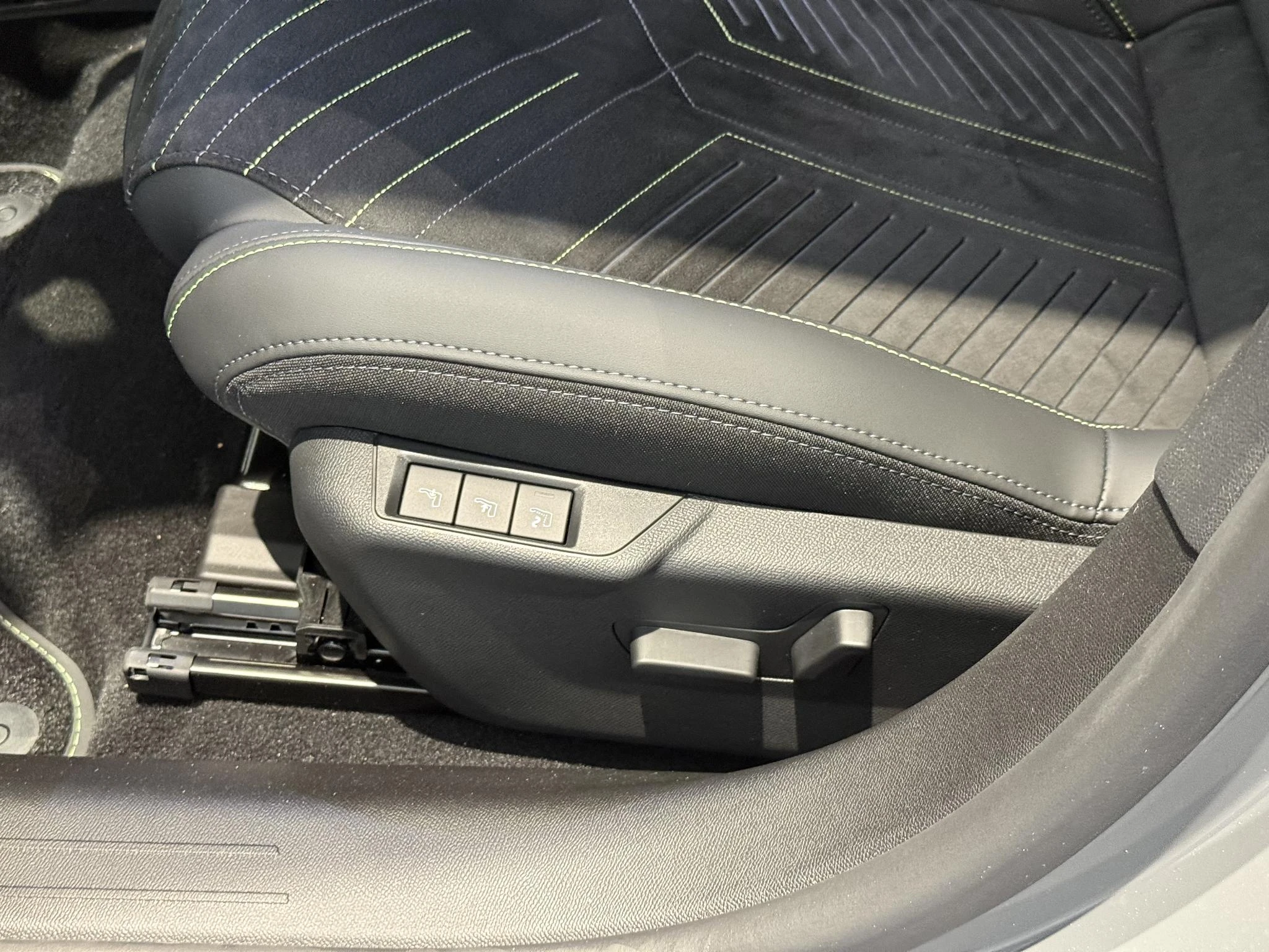 Peugeot-208-image-8