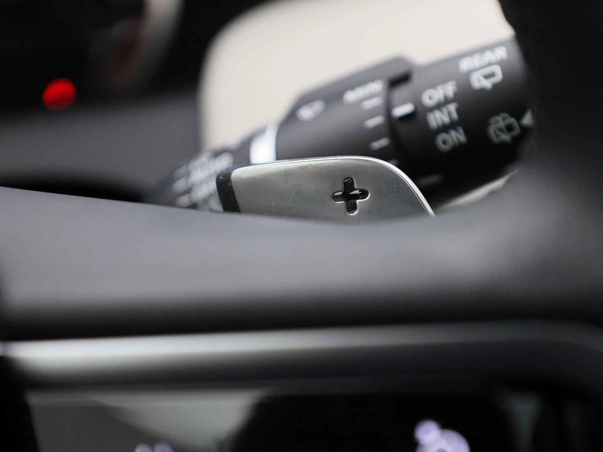 Land Rover-Discovery Sport-image-24