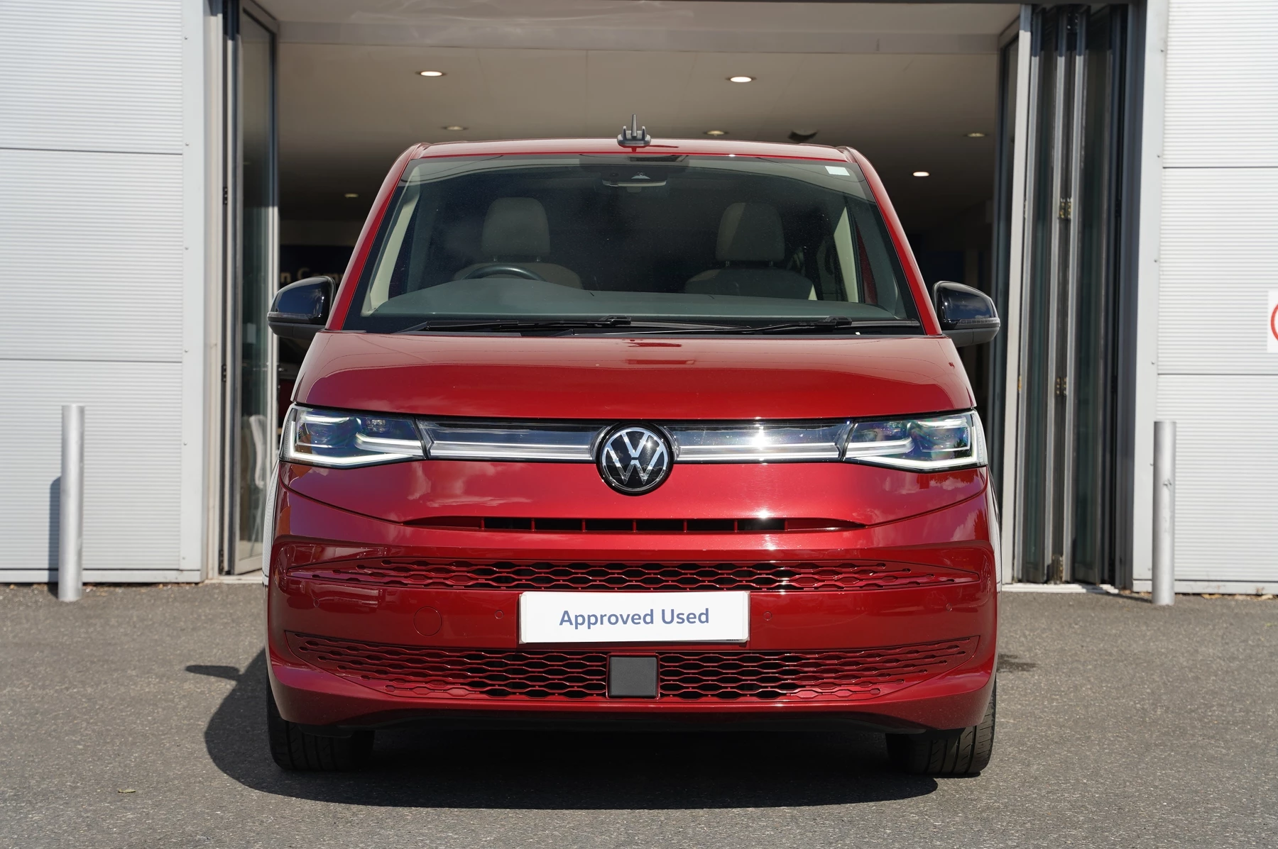 Volkswagen-Multivan-image-6
