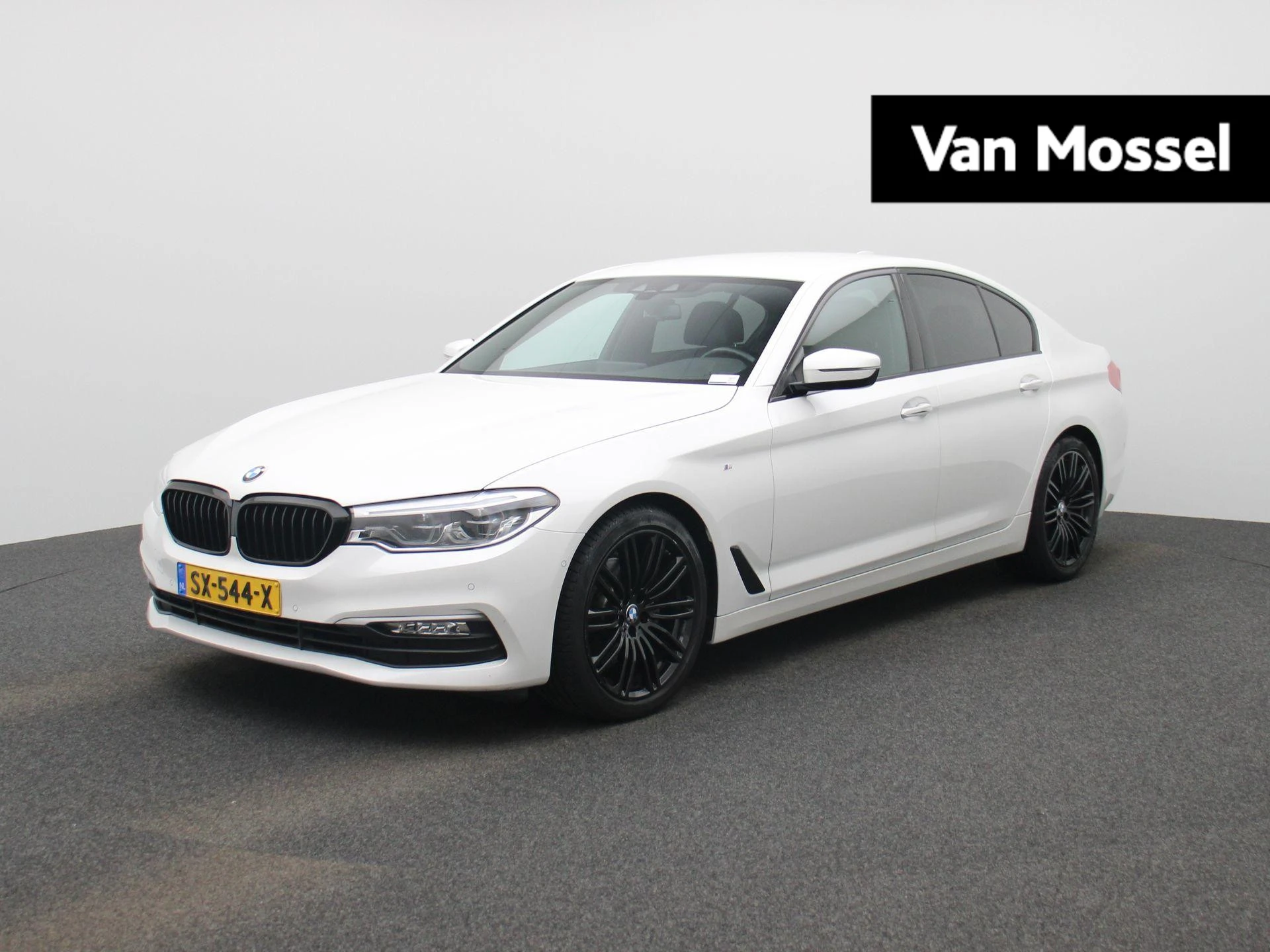 BMW-5 Serie-image-0
