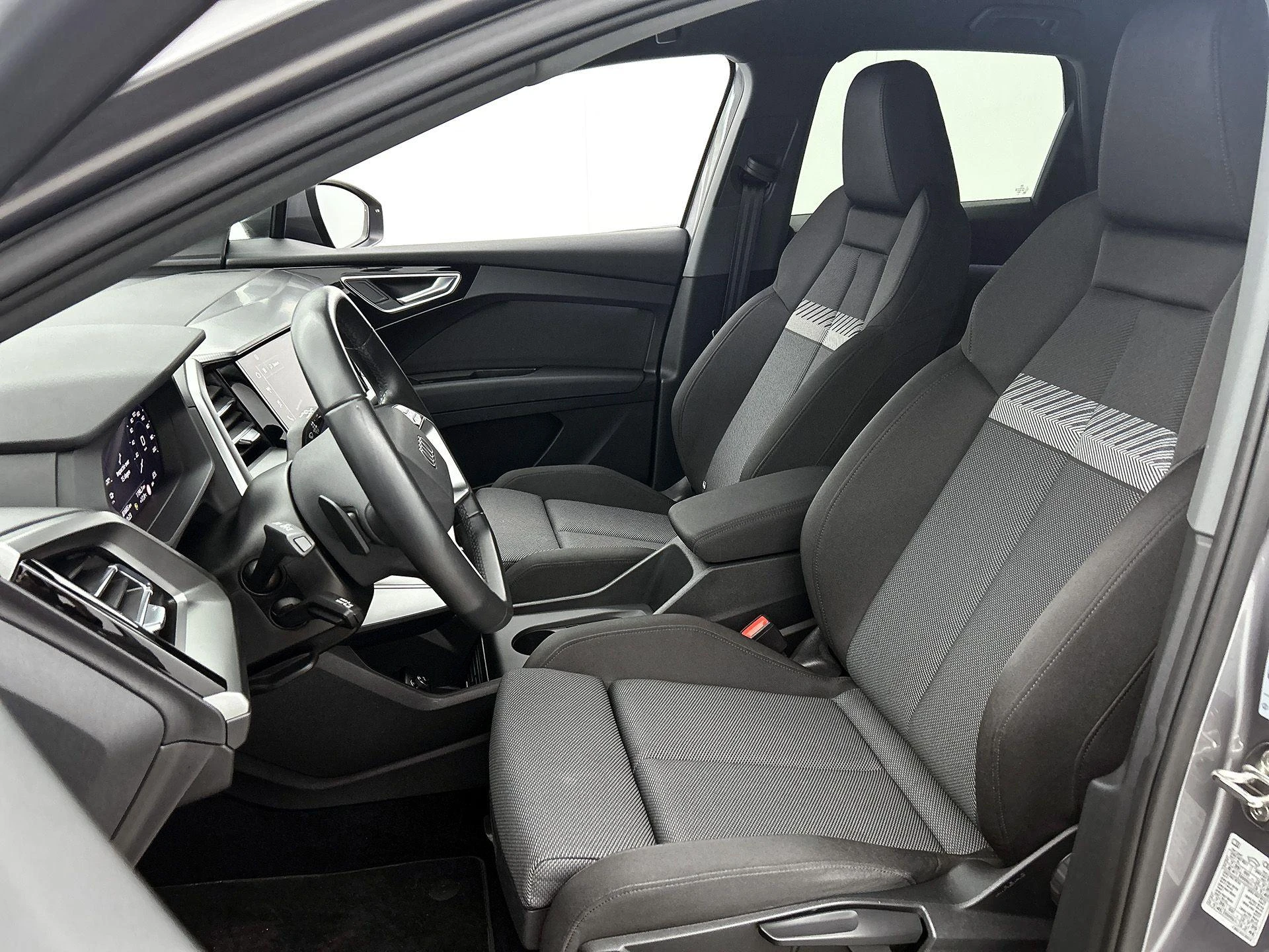 Audi-Q4 e-tron-image-27