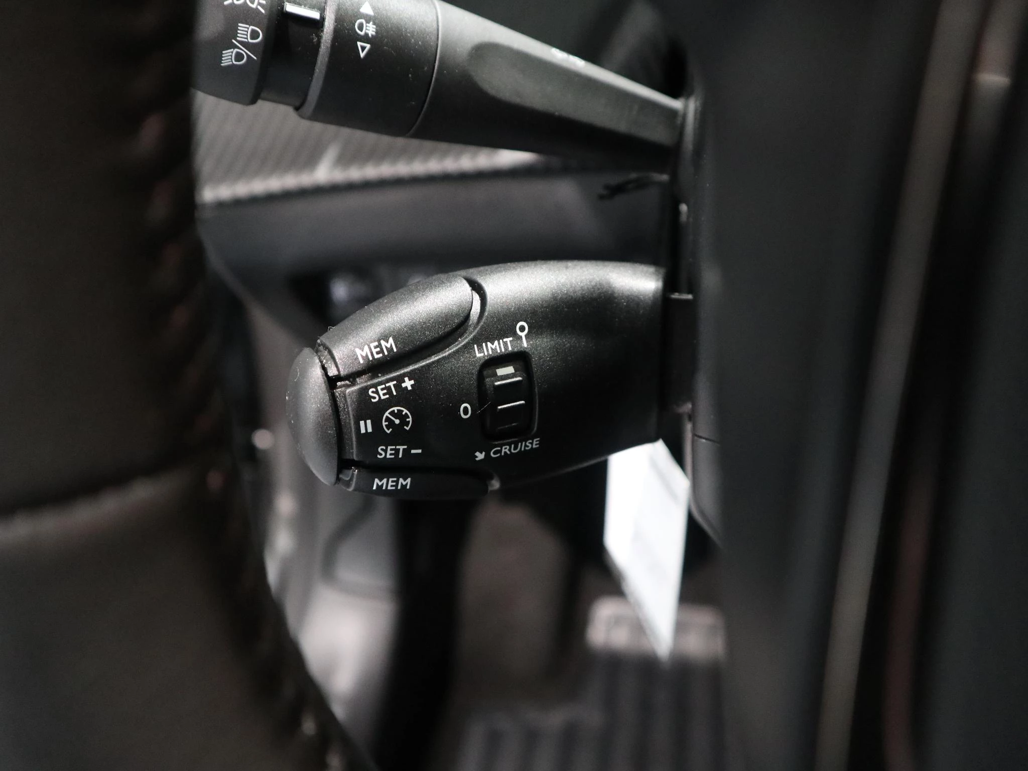 Peugeot-208-image-19