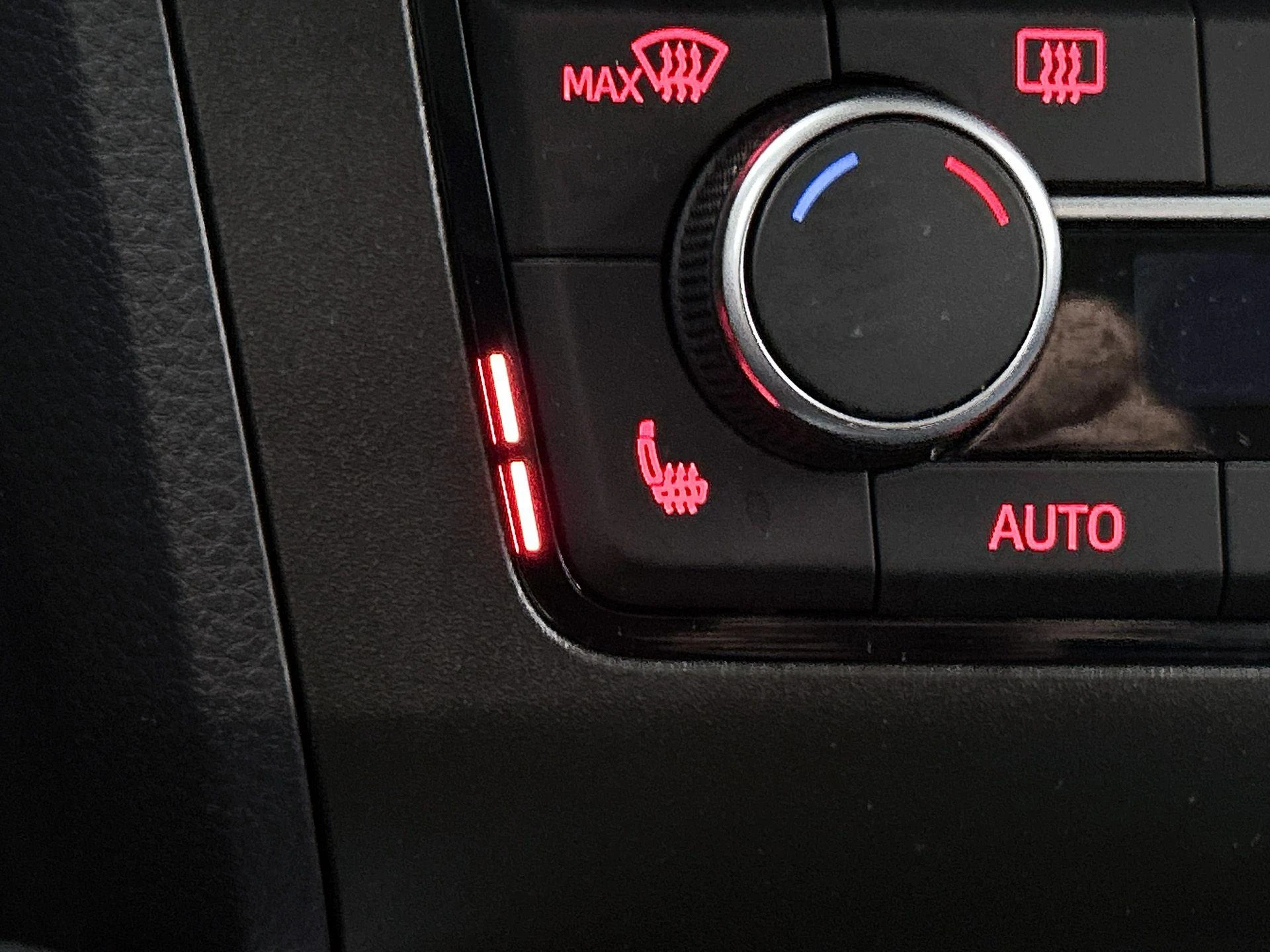 SEAT-Arona-image-7