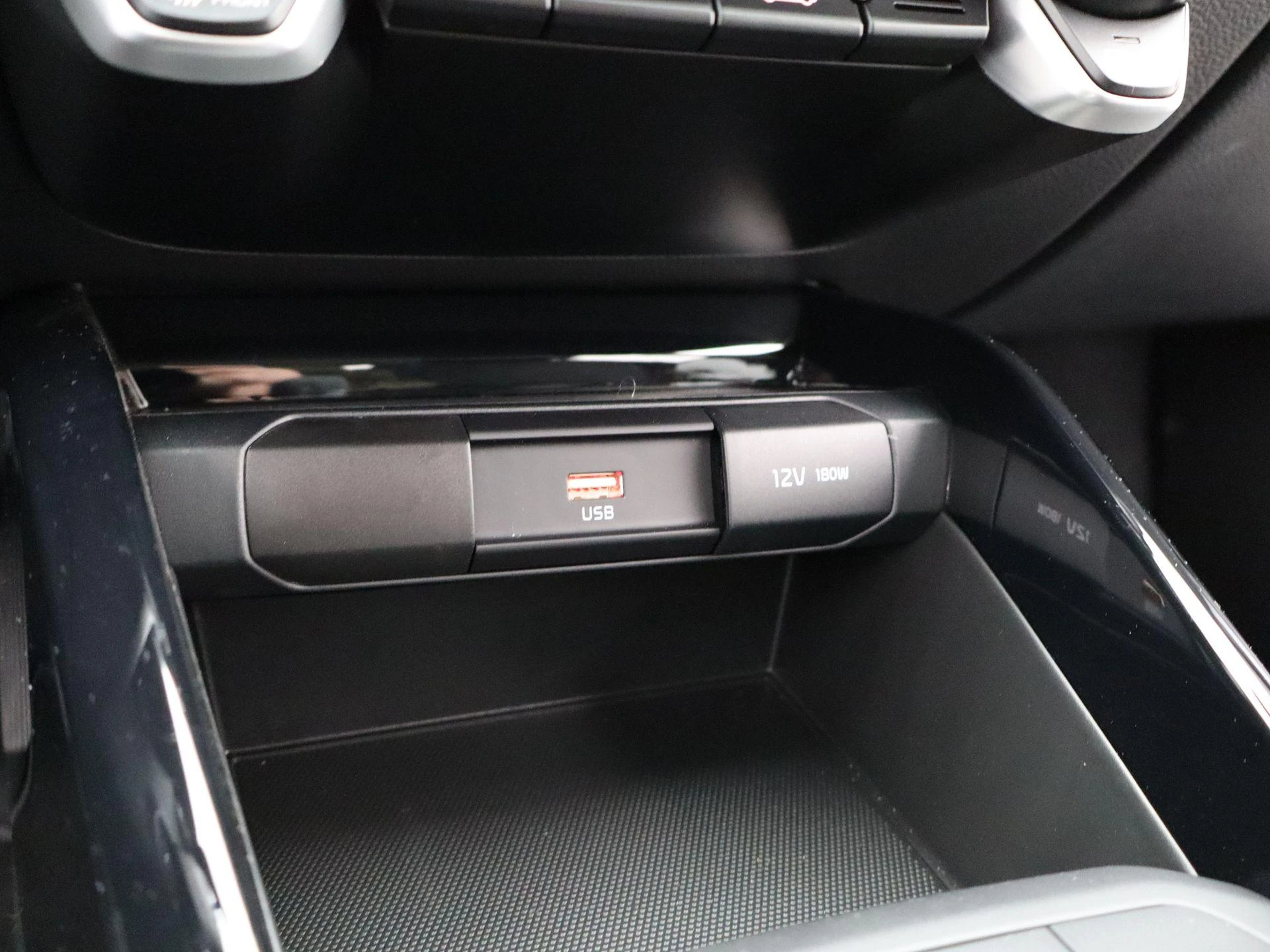 Kia-Stonic-image-20