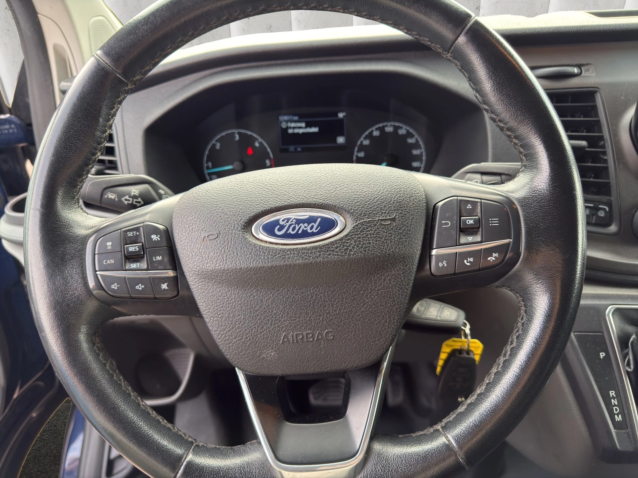 Ford-Transit Custom-image-11
