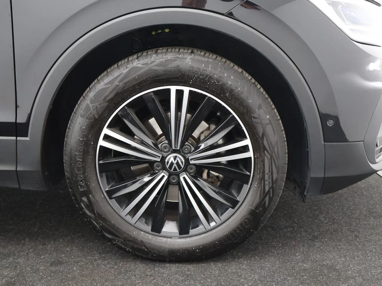 Volkswagen-Tiguan-image-7