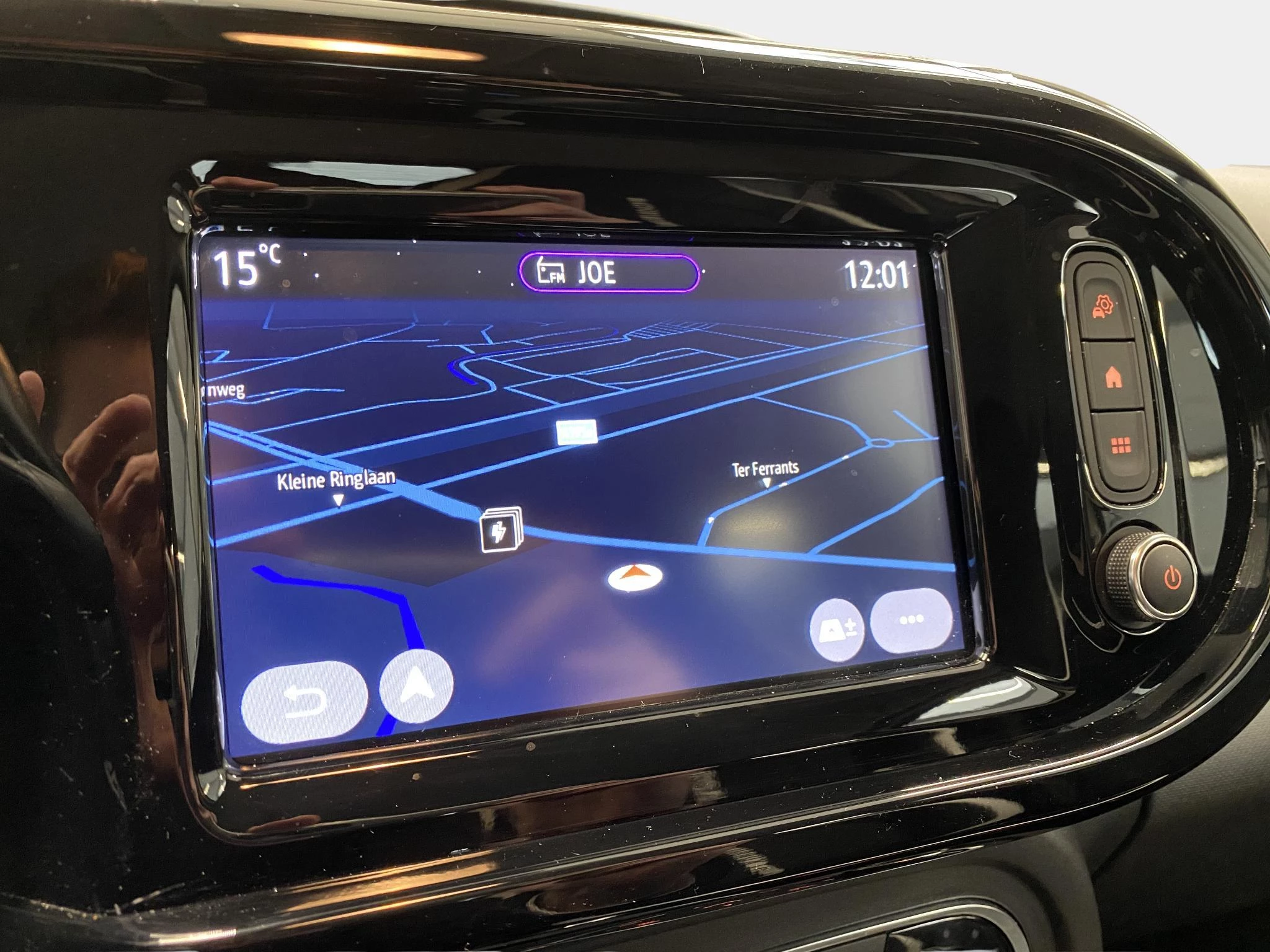 Renault-Twingo-image-18