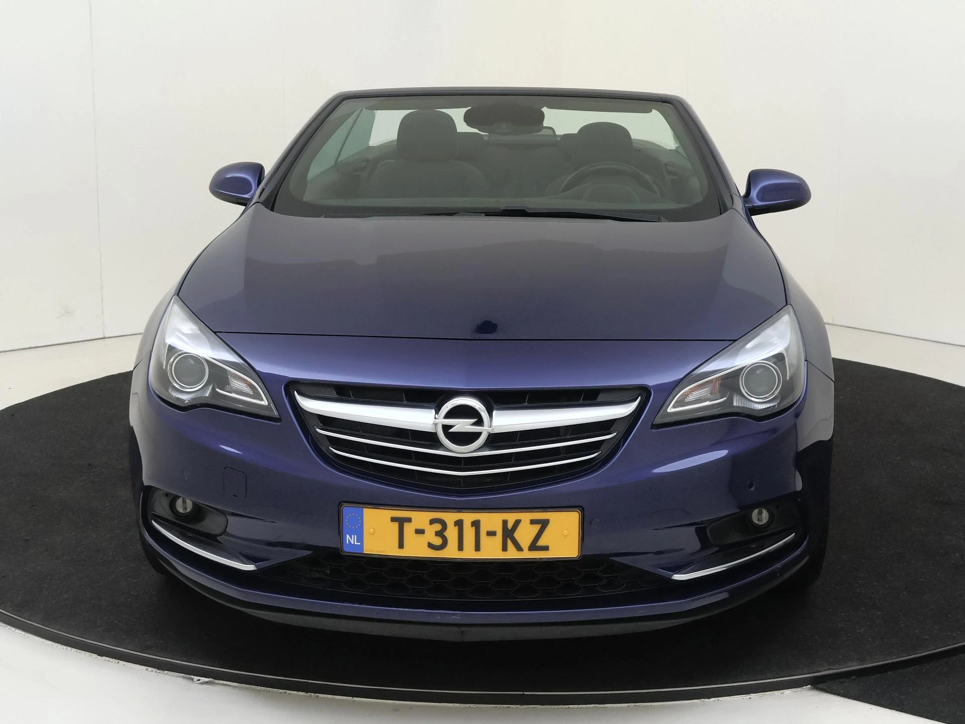 Opel-Cascada-image-1