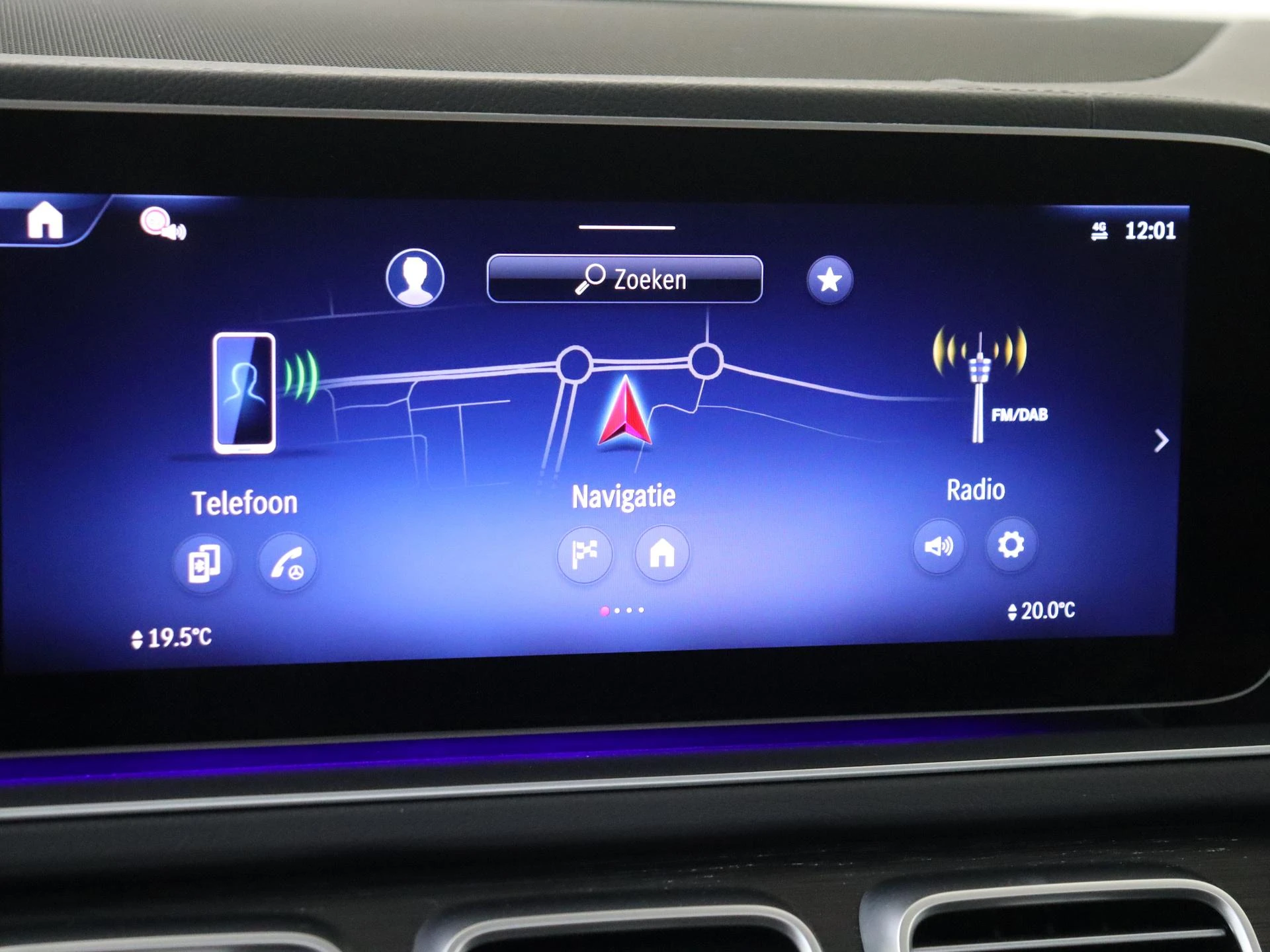 Mercedes-Benz-GLE-image-16