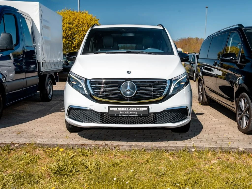 Mercedes-Benz-EQV 300-image-2