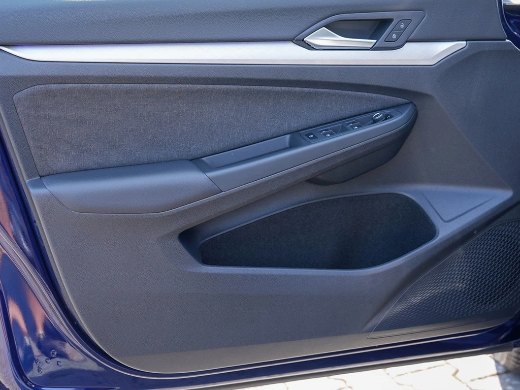 Volkswagen-Golf-image-17