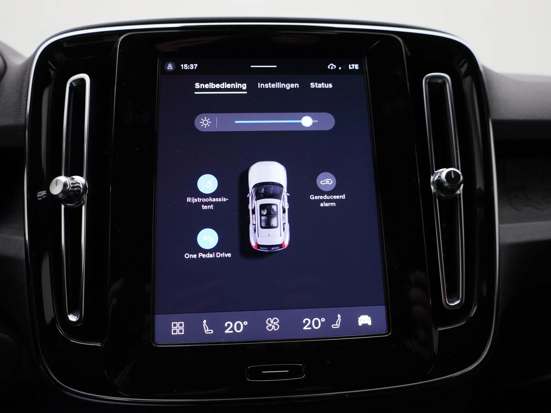 Volvo-XC40-image-25