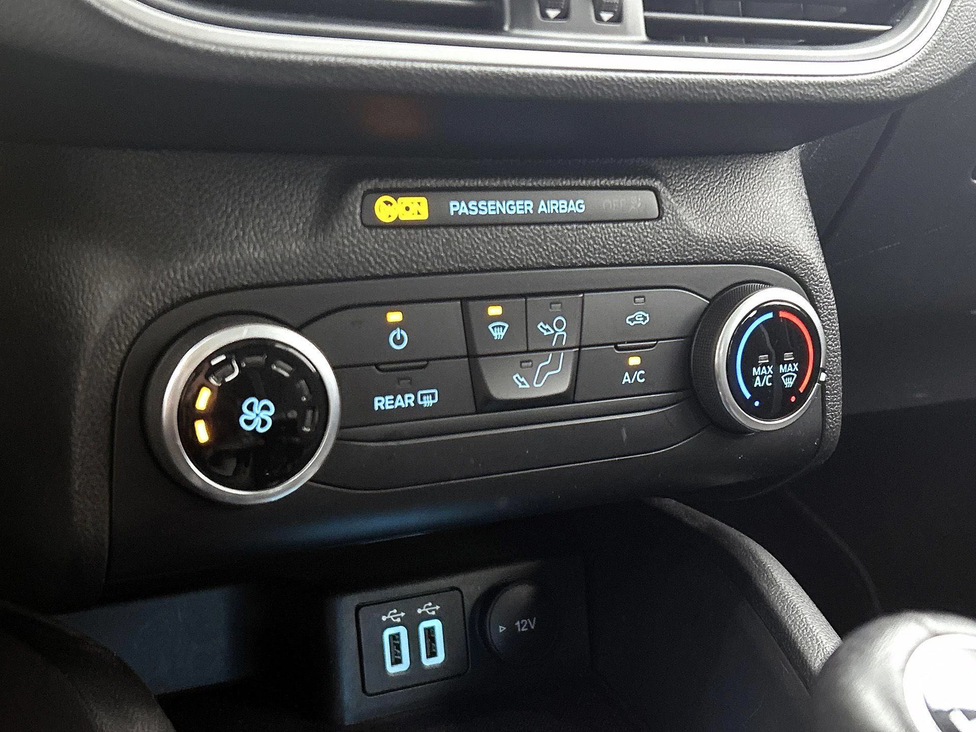 Ford Focus Wagon 1.0 EcoBoost Hybrid Trend Edition Business