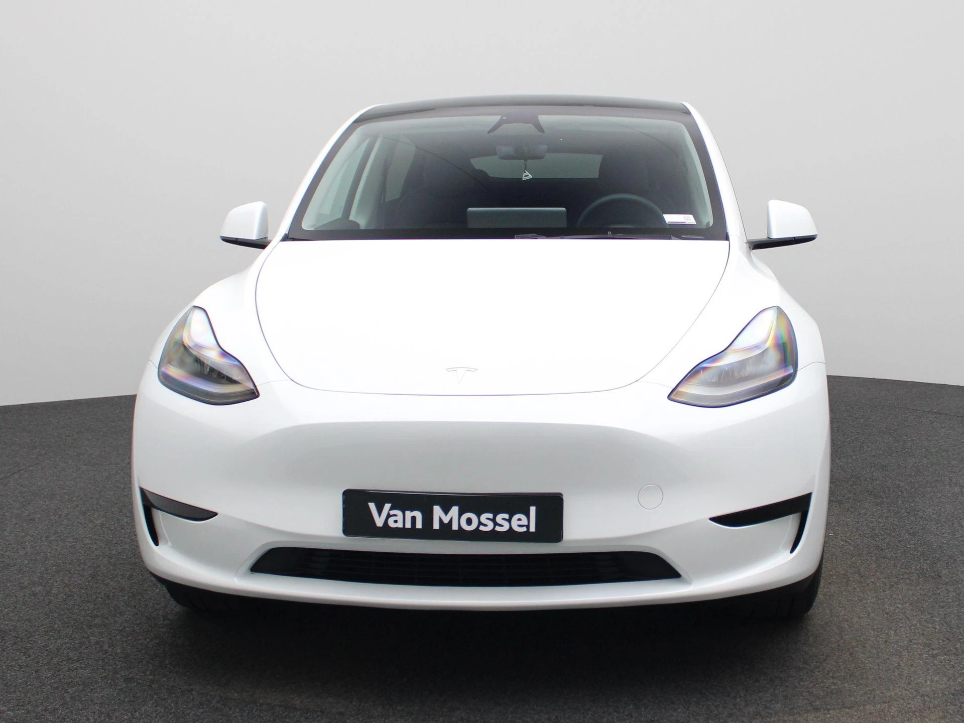 Tesla-Model Y-image-2