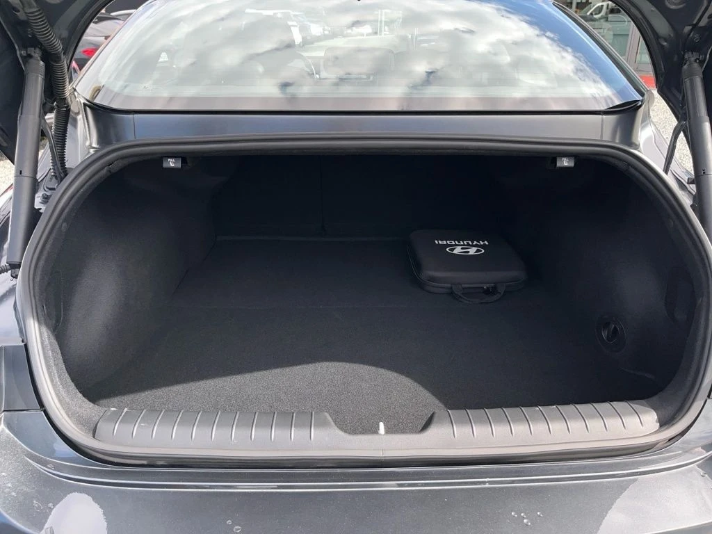 Hyundai-IONIQ 6-image-13