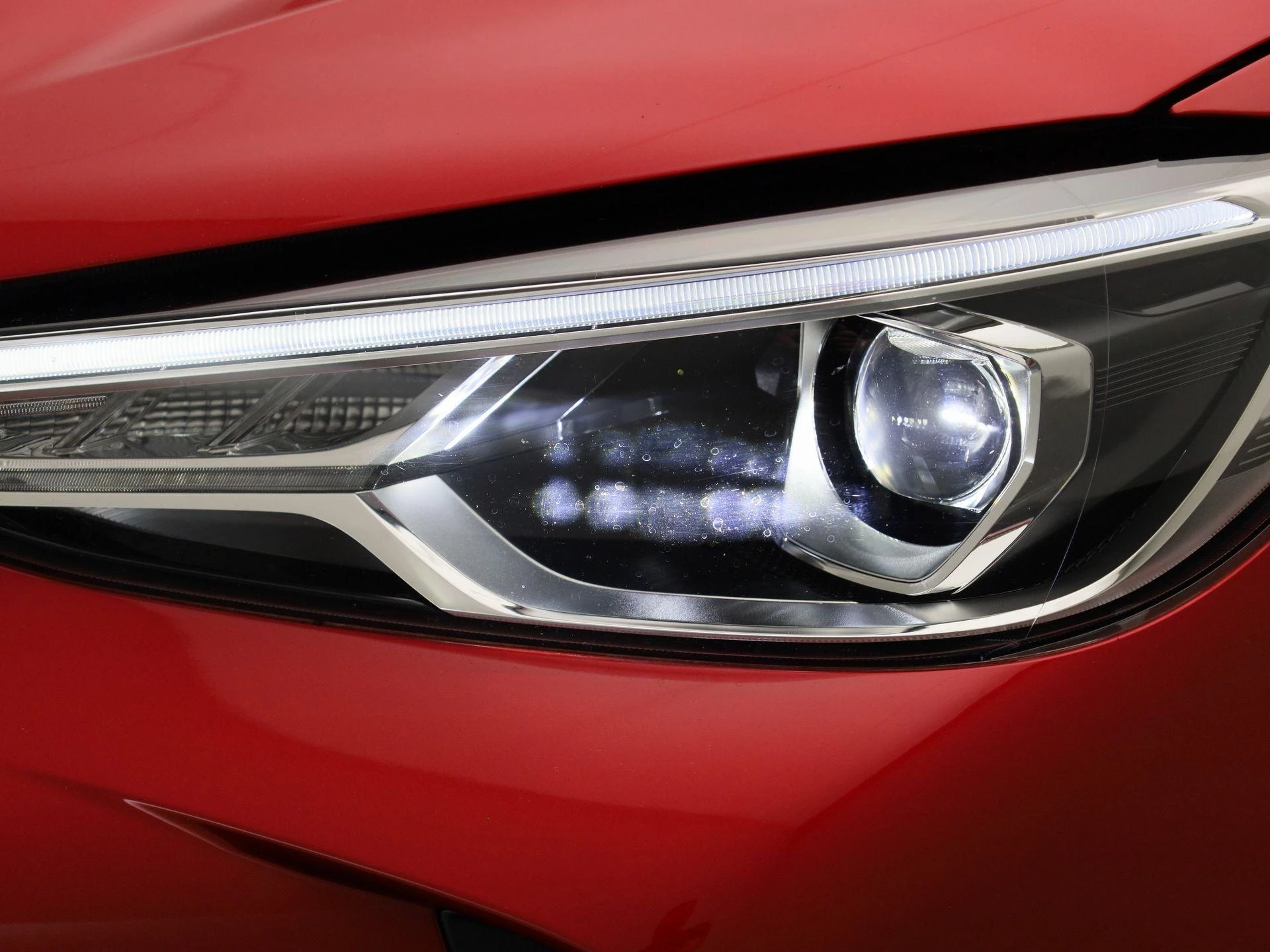 MG ZS 1.5 Hybrid+ Luxury