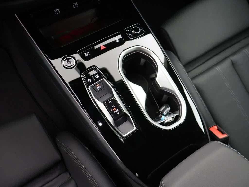 Audi-A6-image-18