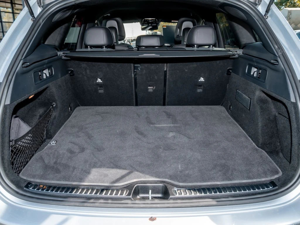 Mercedes-Benz-GLC 300 d-image-15