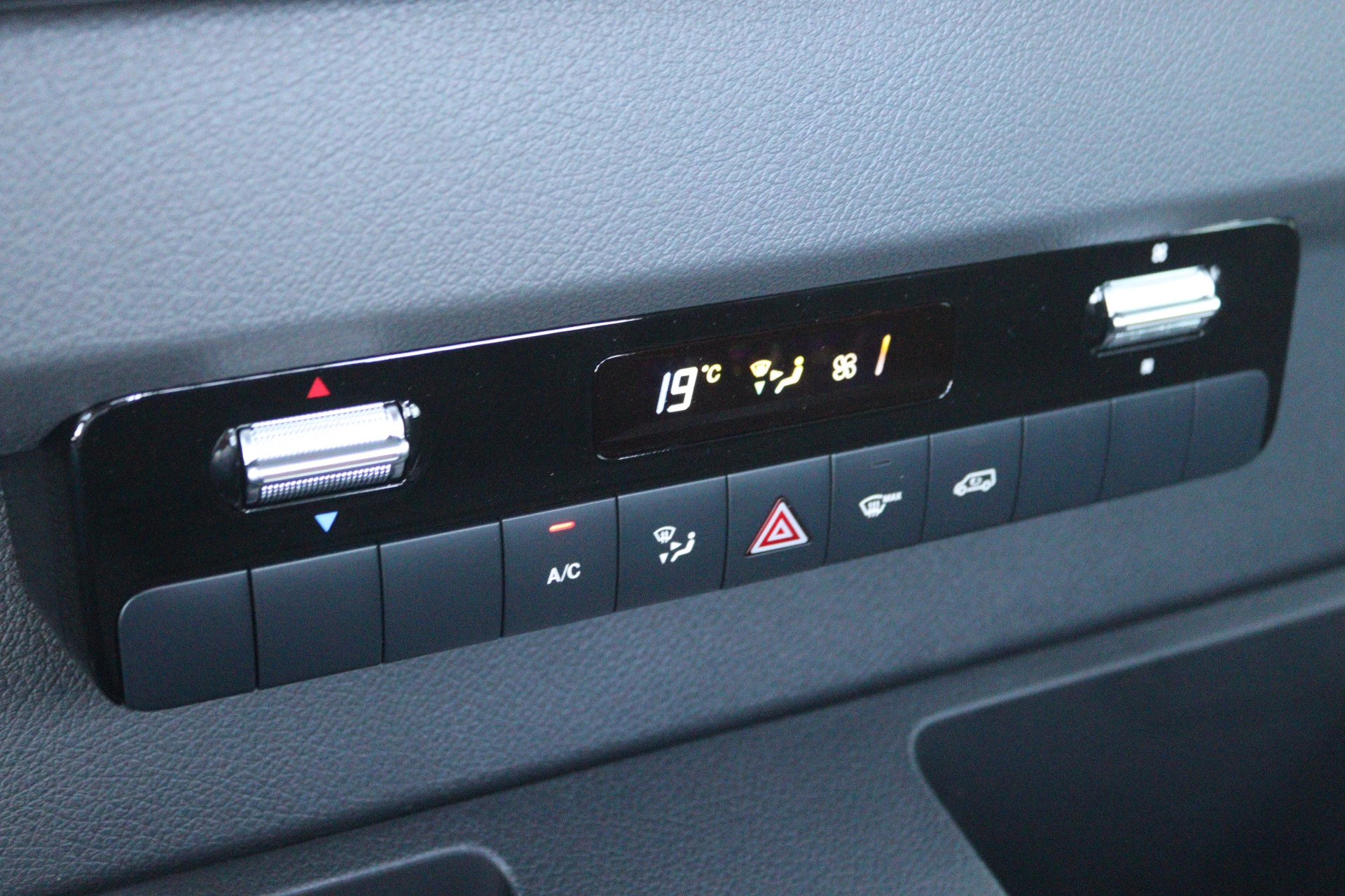 Mercedes-Benz-Sprinter-image-4