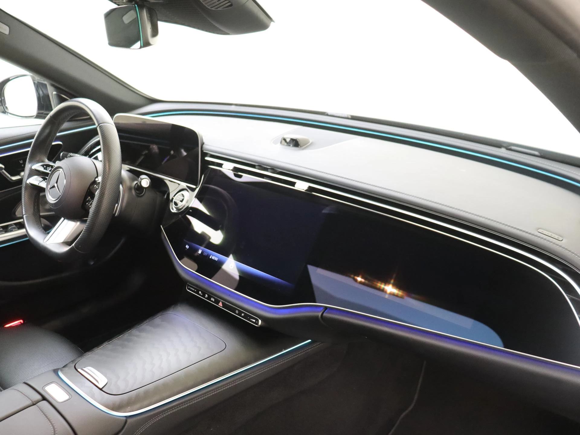 Mercedes-Benz-E-Klasse-image-9