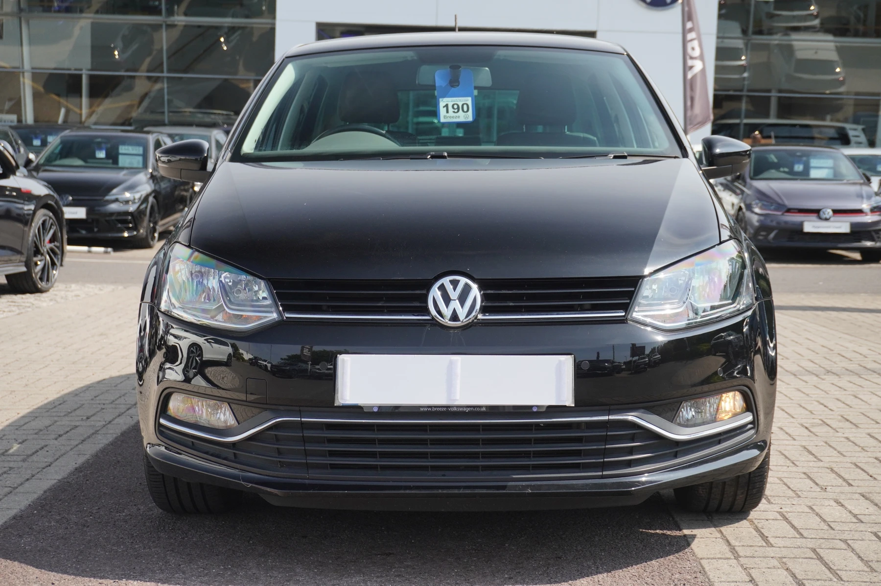 Volkswagen-Polo-image-6