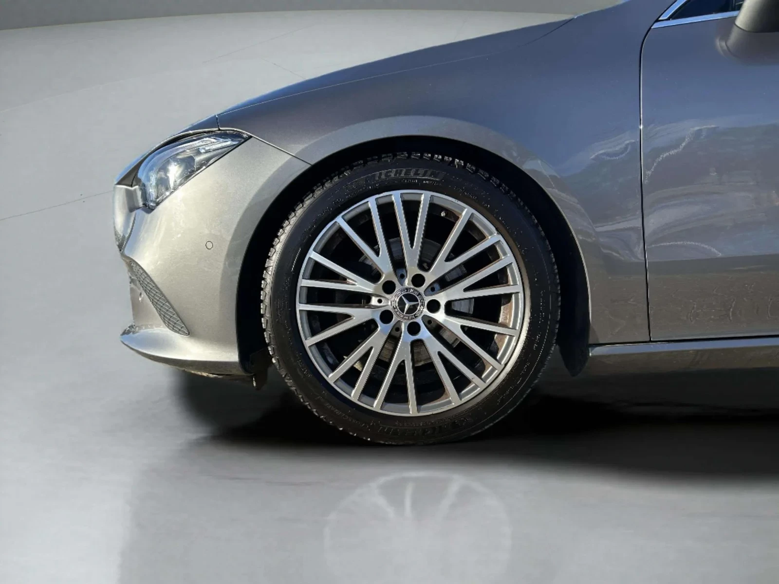 Mercedes-Benz-CLA-image-8