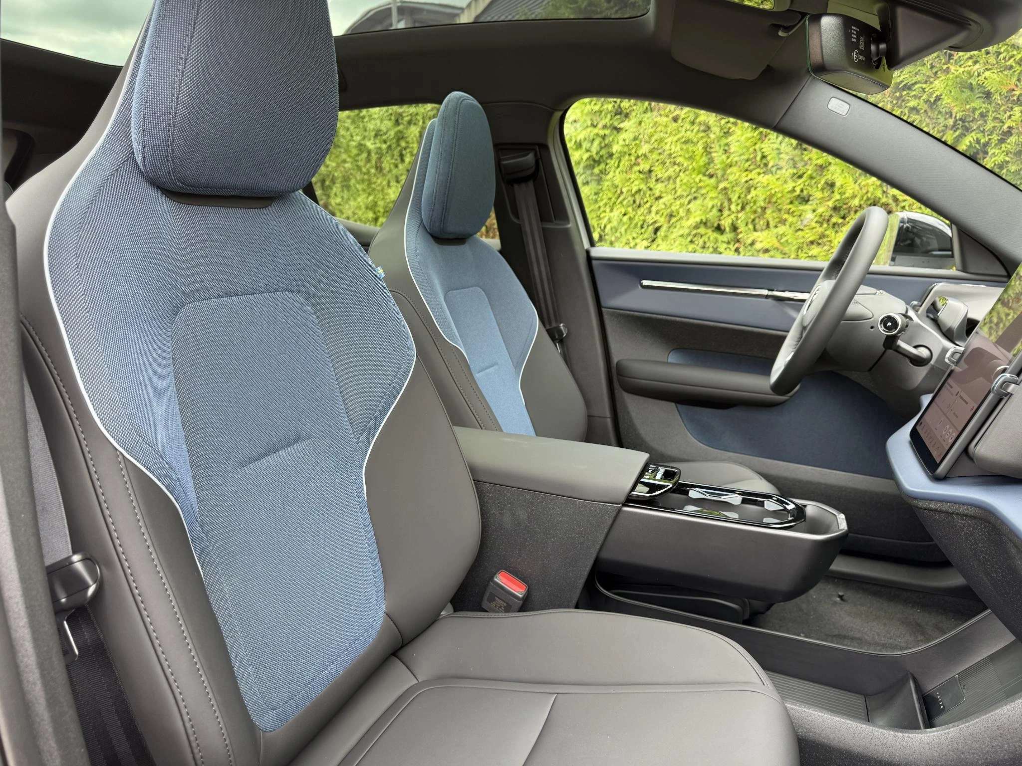 Volvo-EX30-image-12