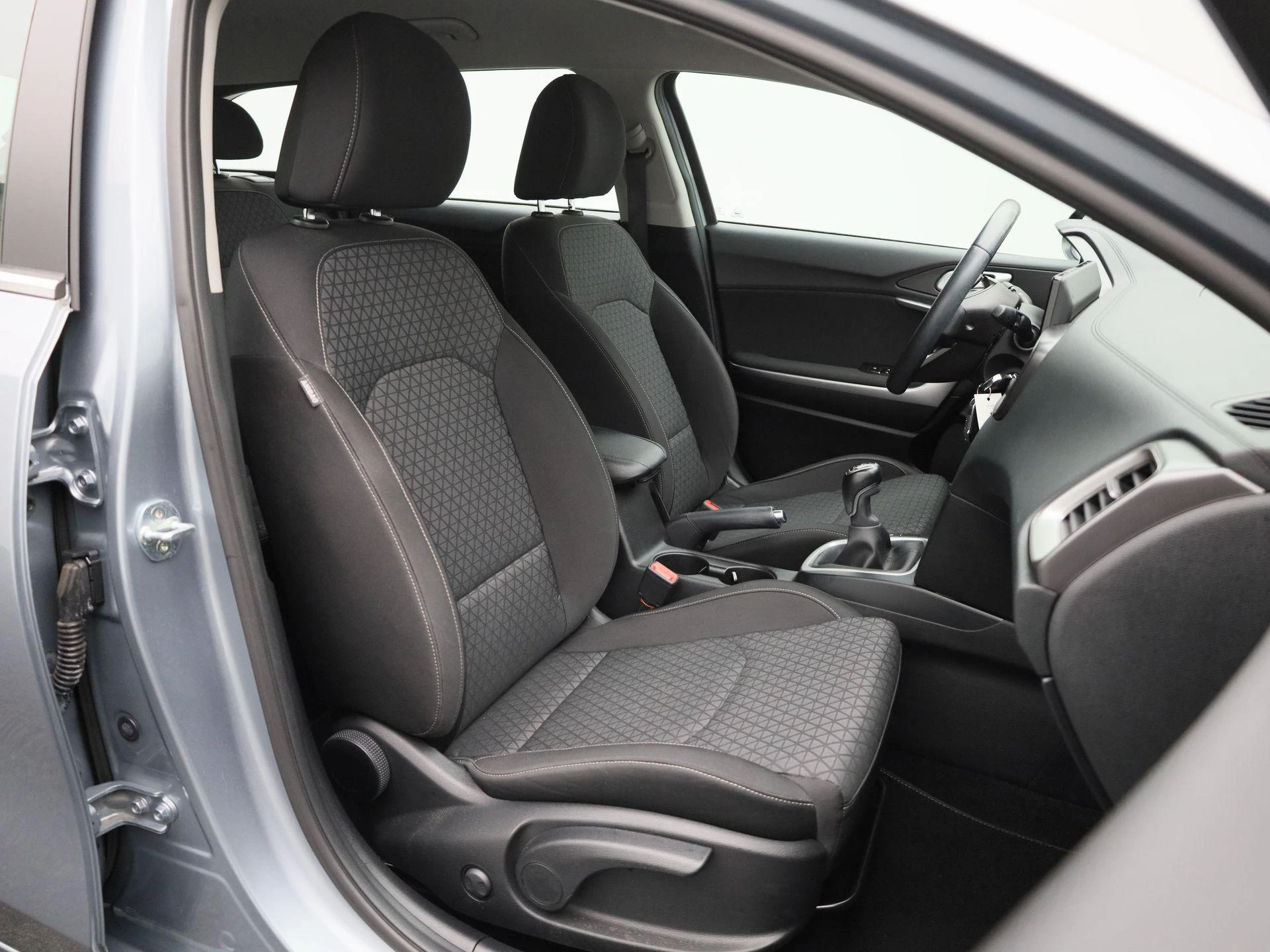 Kia-Ceed Sportswagon-image-32