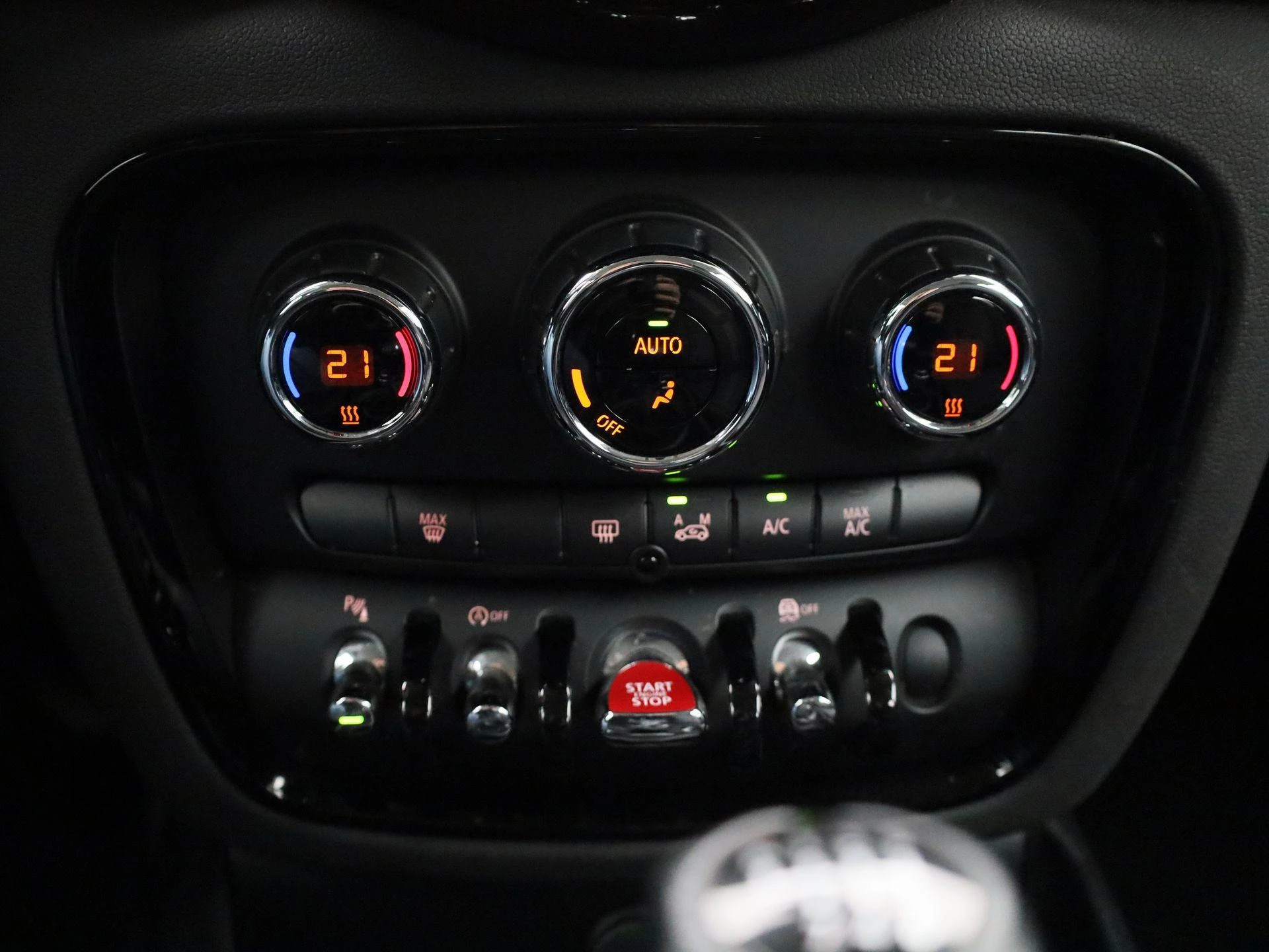 MINI Clubman Mini One D (85 kW) PDC V+A | LED | Navi